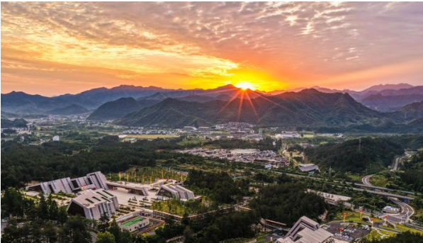 黄山风景区东大门正式开放