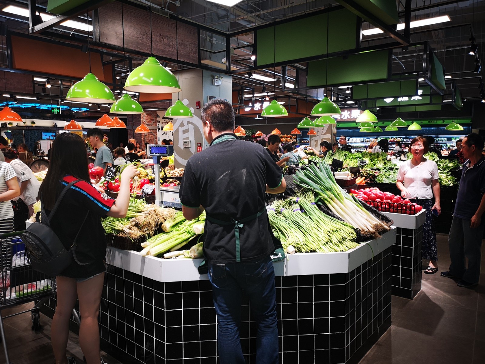 永辉超市是不是已经错过新的零售大巴了？