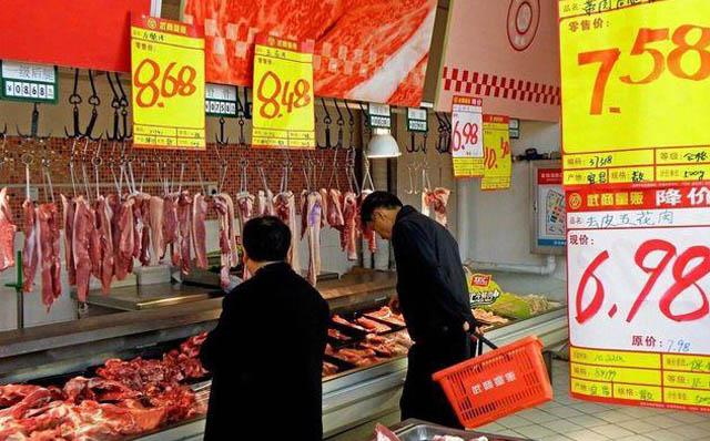 很多地方猪价跌破10元 猪肉消费疲软 2021年可能提前回归平价？