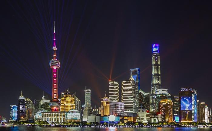 上海低调富豪:执掌中国最强投资集团 被誉为“中国巴菲特”