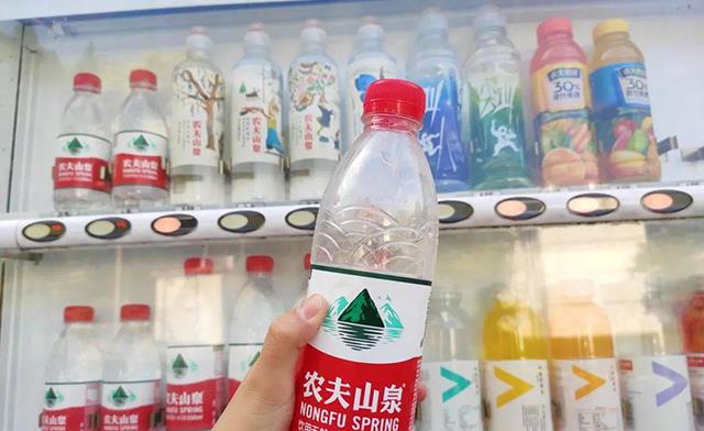 首富钟睒睒的农夫山泉，市值多少钱？已成中国瓶装水冠军？