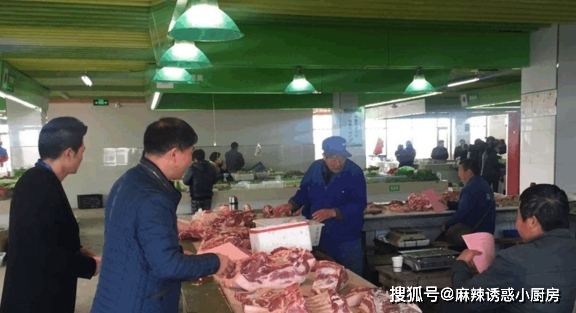 为什么菜场羊肉猪肉待遇不同，羊肉还要挂起来卖？可算涨知识了