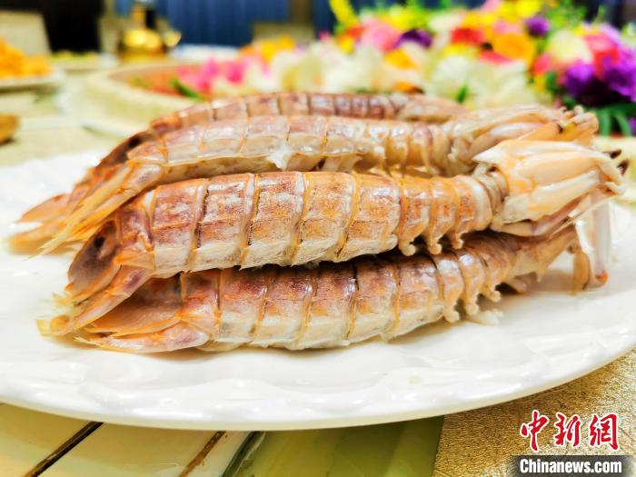 南海捕鱼后会“撒尿”的虾 在广东侨乡台山备受青睐