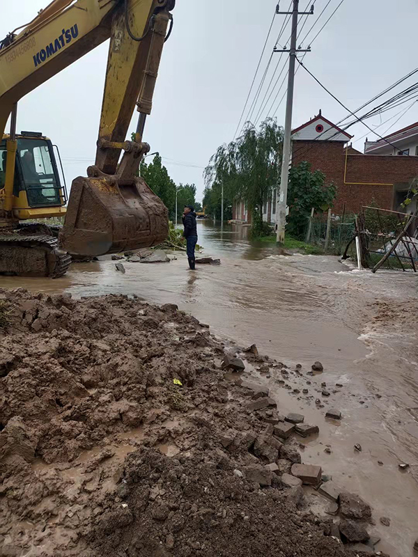 山西运城景平村4000多亩田地被淹 村民房屋急需安置