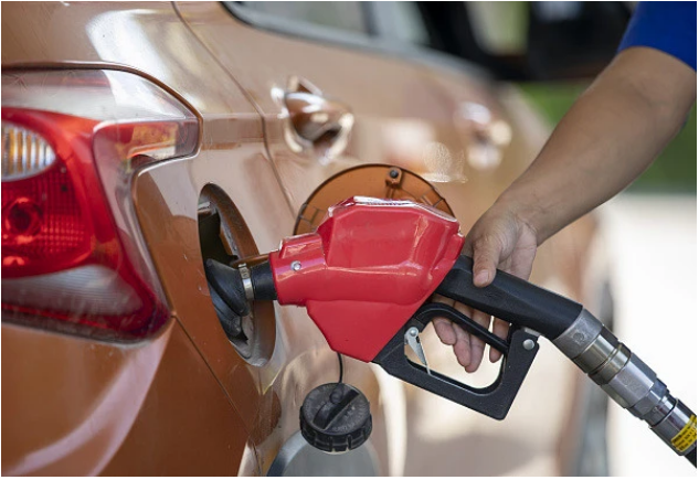 国内油价明晚有望达成“五连降”：95号汽油预计下调0.17元/升