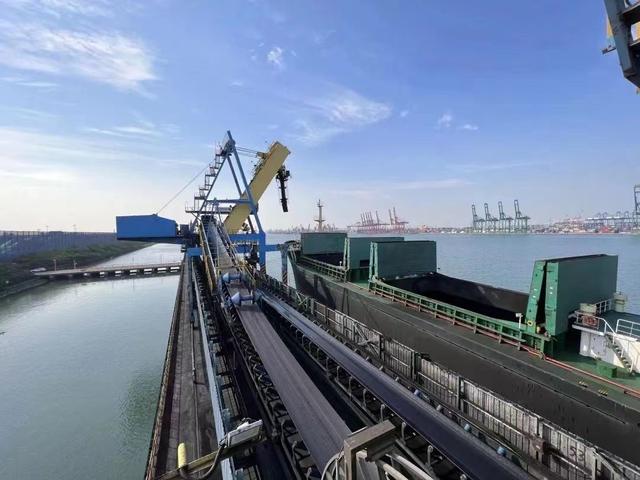 天津港绿色智慧专业化码头科技示范工程通过交通运输部验收