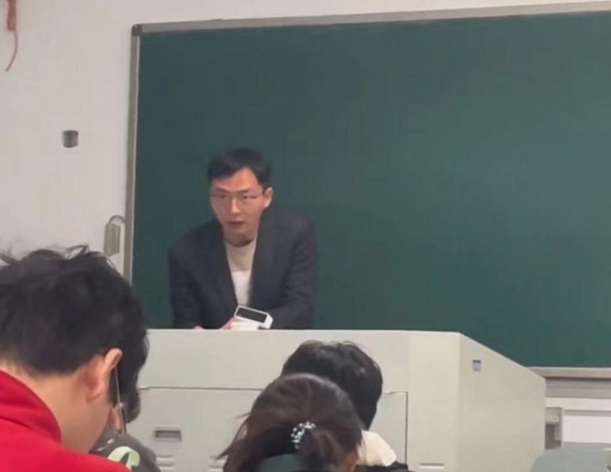 河南农大“高启盛老师”走红 本人回应：不