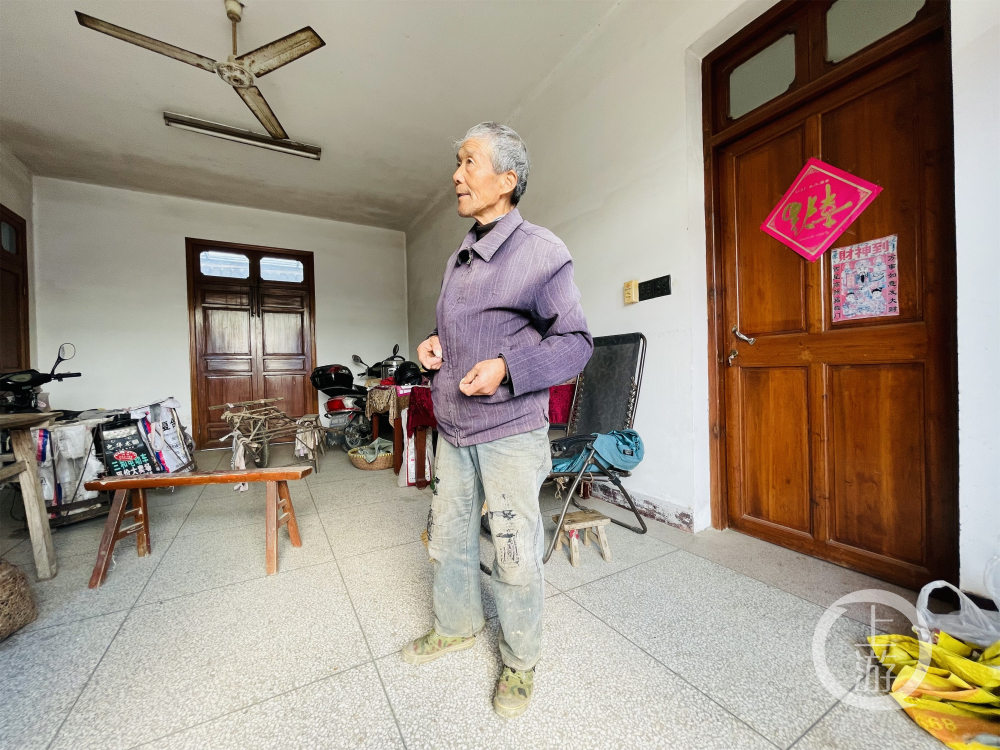 南通“抢甘蔗事件”老人发声:以前没见过 