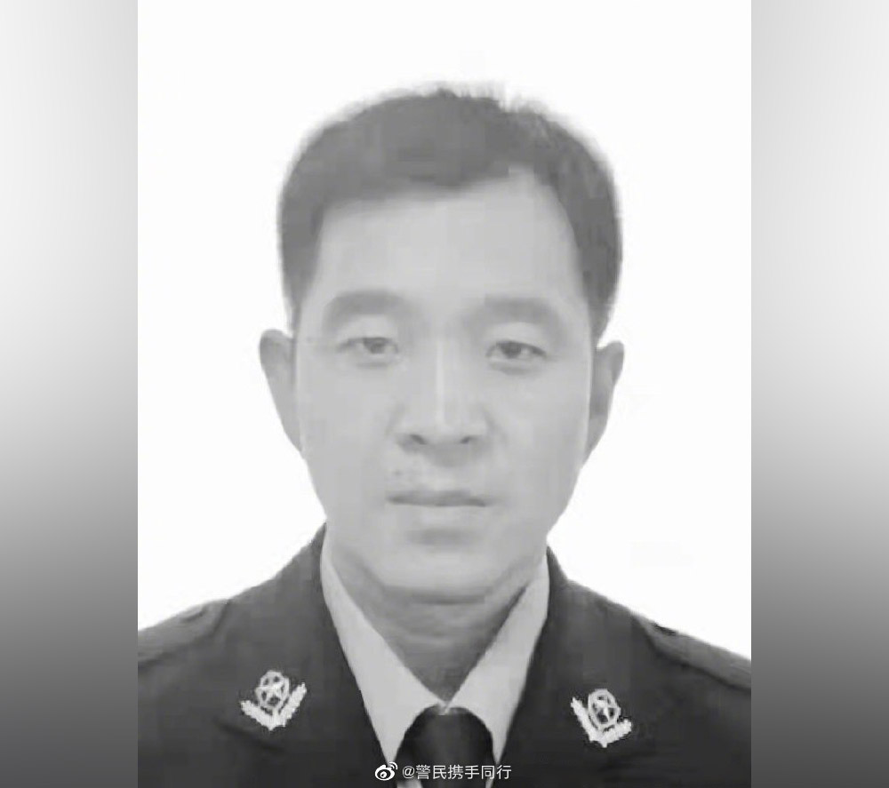 河北保定一辅警执勤时被越野车撞倒 在公务