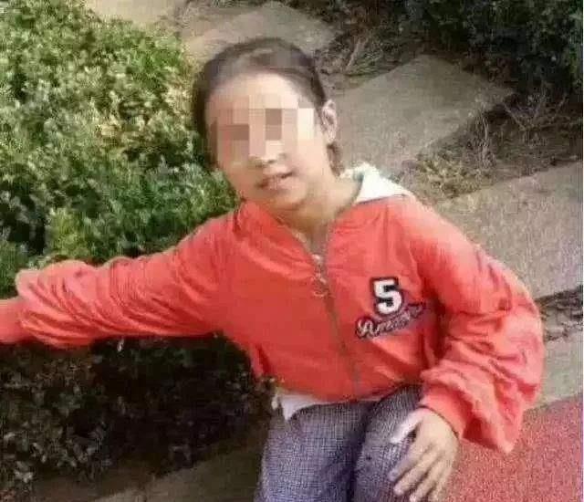 大连十岁女童遇害六百多天后火化，涉案房屋