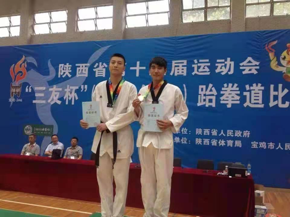 陕西小伙唐皓跆拳道表演赛东京夺冠，启蒙教