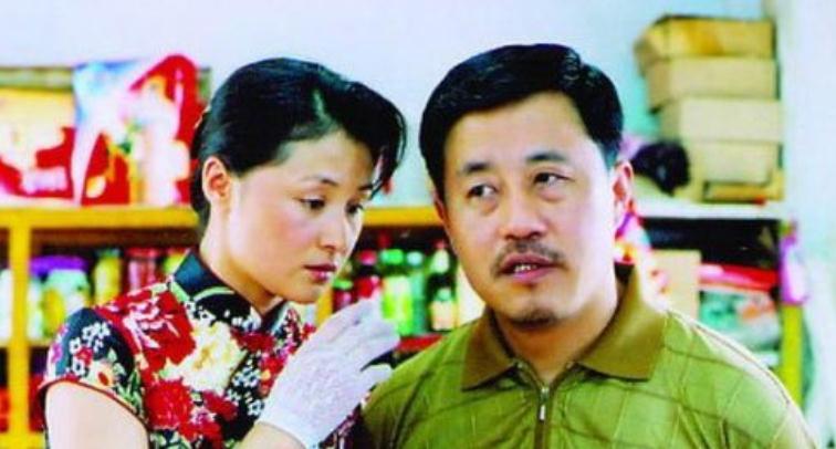 “王长贵”王小宝抵达于月仙灵堂，赵本山将