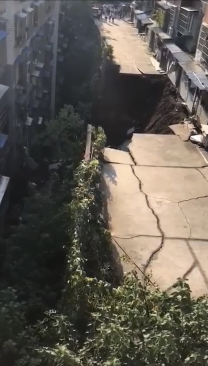 四川西充：“副县长牵头治理多年的堡坎垮了