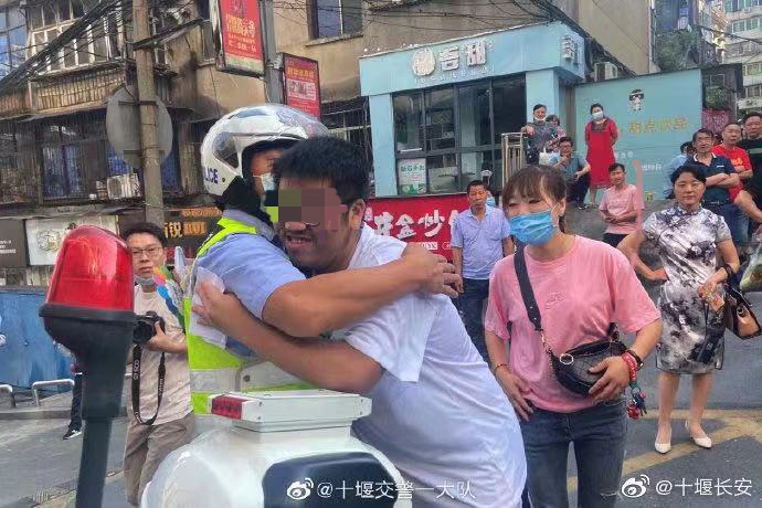 高考第一天:总有考生忘记带准考证 北京考