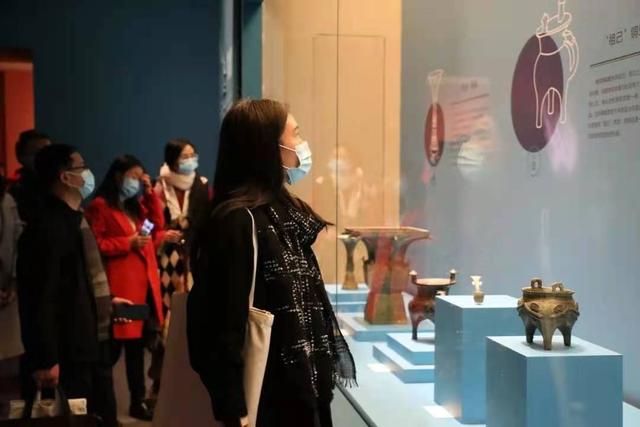 小长假前两天四川旅游门票收入达1亿元，三