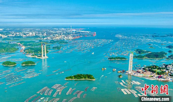 广西最长跨海大桥龙门大桥主塔顺利封顶 进