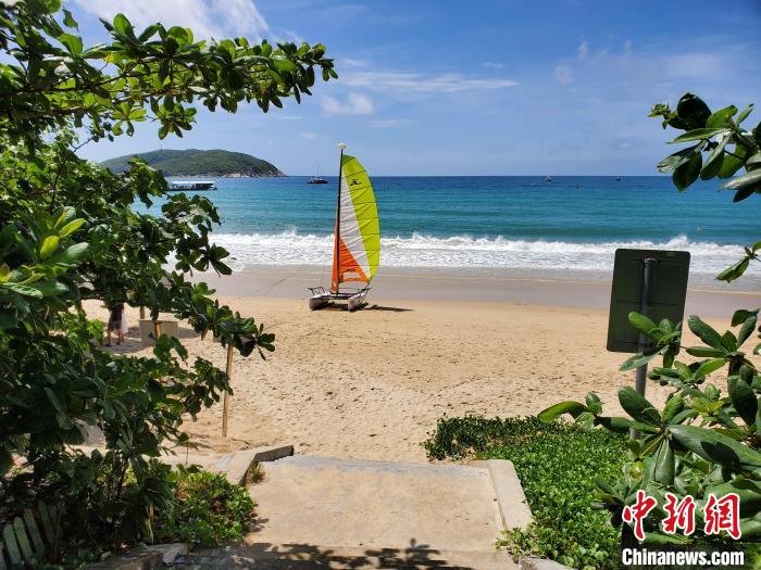 亚龙湾海岸线部分海滩被侵蚀 三亚计划花5