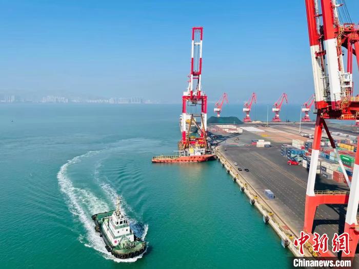山东港在2月份实现了货物和集装箱吞吐量的