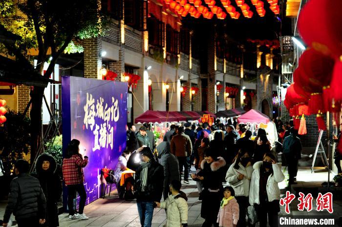 融合古今福州梅城尹姬区提升为新地标“夜闽